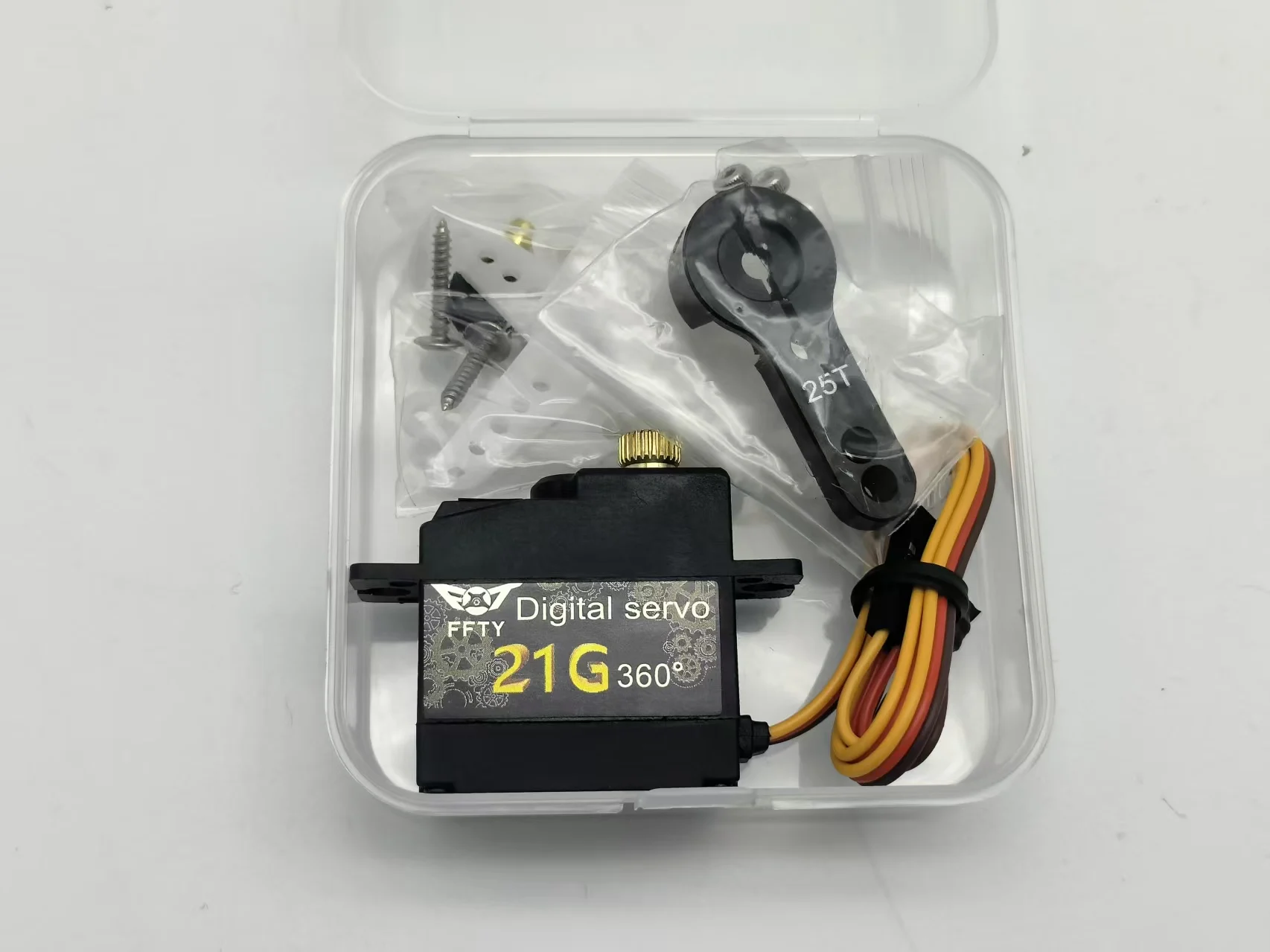 21g小型サーボは、模型飛行機、リモコンカー、ロボットアーム、スマートホーム、小型ロボットプロジェクトに適しています。