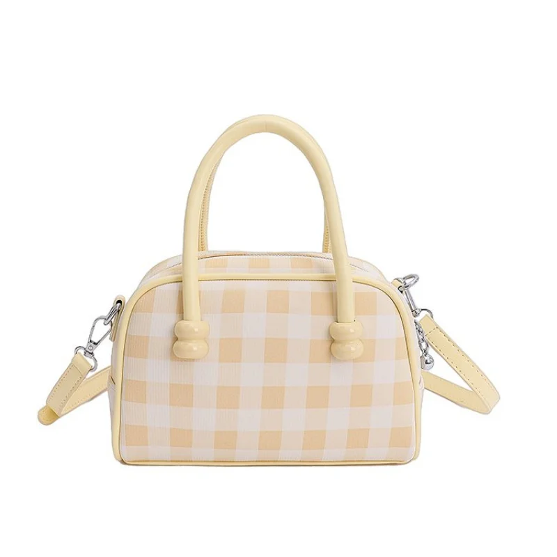 

Elegant Woven Raffia Bag With Leather Trim For Women With Artisanal Craftsmanship For Summer