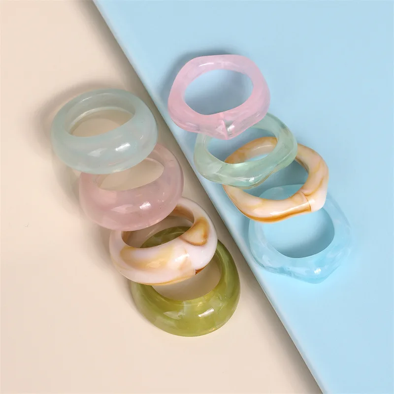 

Faionable Resin Ring for Women Unique Design Sensation Small Trendy Ring Finger Accory ular Selling Product