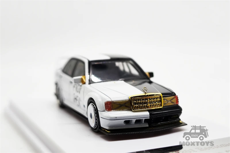 DCM 1:64 190E W201 Restomod Need for Speed black white limited999 Diecast Model Car