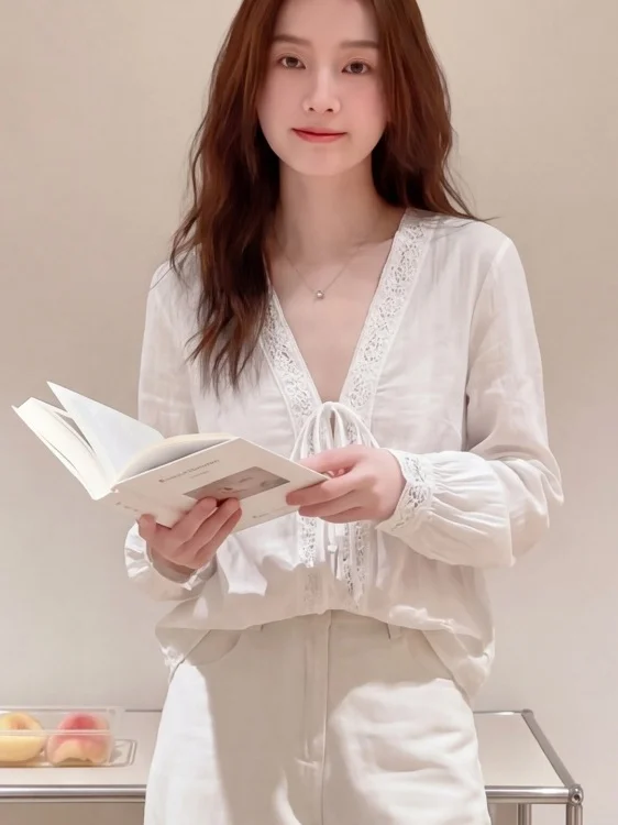 Versatile White Lace V-Neck Belted Long Sleeve Shirt for Small Stature Women Gentle Elegant Age-Defying Summer Casual Style