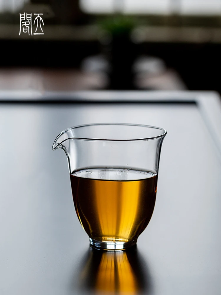 

Tiange Transparent Heat Resistant Glass Tea Set High End Public Cup Tea Ocean Pouring Pot Handmade Pure Color Dining Utensils