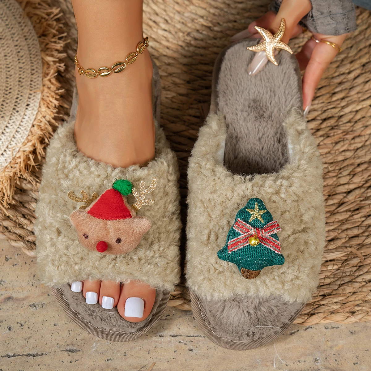 

2025 New Women Slippers Cute Cartoon Christmas Candy Slides Women Warm Indoor Home Slippers Autumn and Winter Shoes for Women