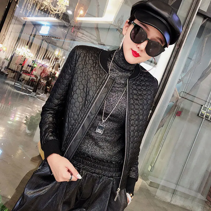 Primavera nuova 2025 giacca casual da donna in ecopelle giacche oversize in PU streetwear femminile cappotto da motociclista sottile capispalla con cerniera per ragazza