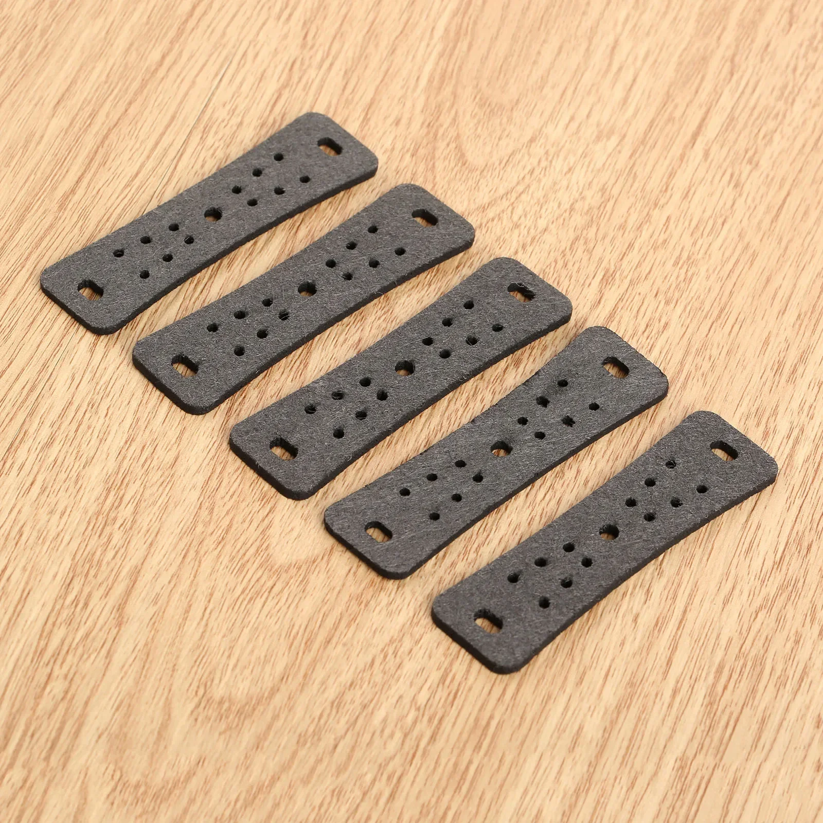 Hunting 10Pcs Microfiber Leather Slingshots Pouches Multi-Hole Outdoor Shooting Sling Shots Catapults Replacement 70mmX17mmX20mm