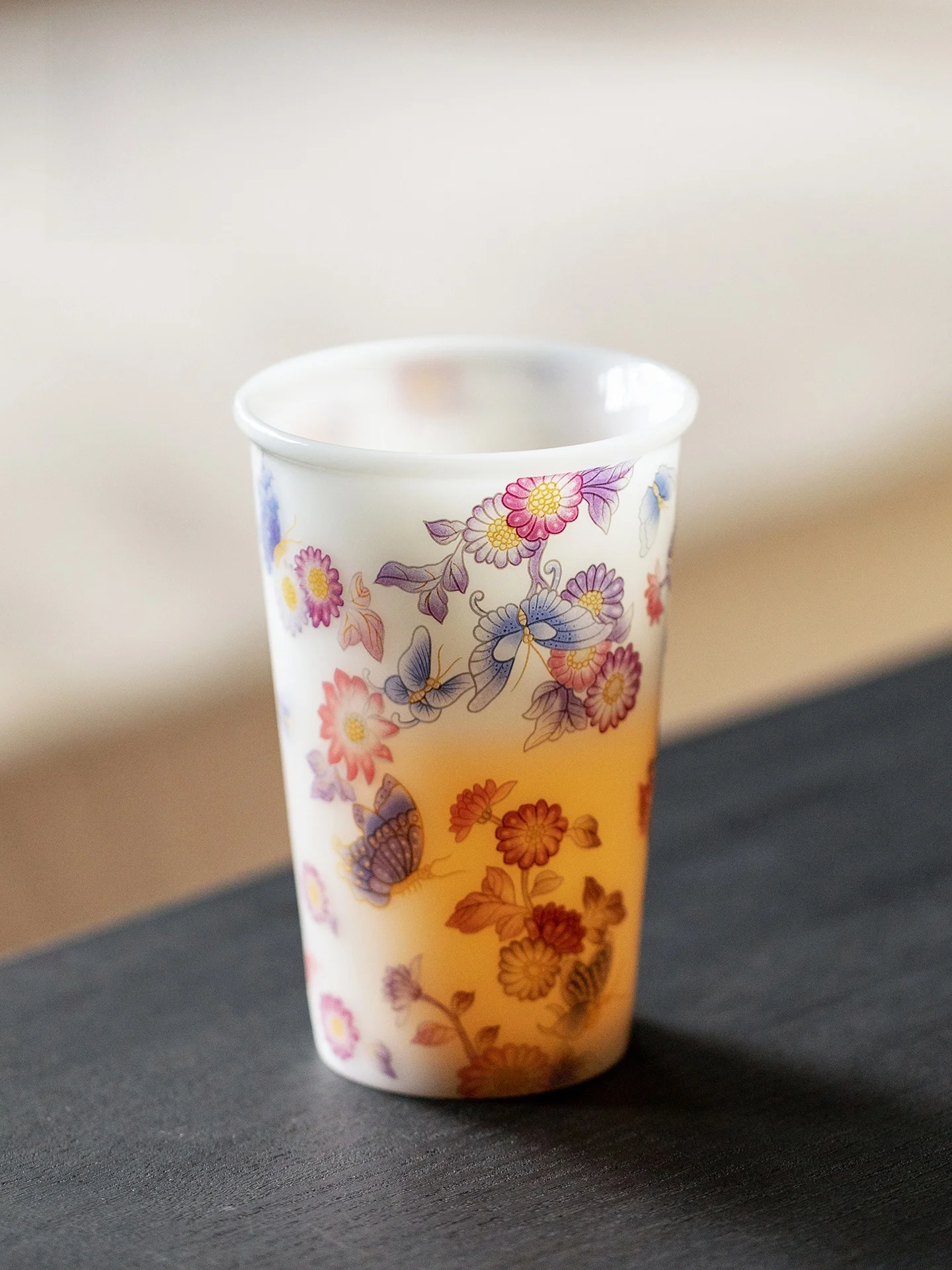 

Fanyu Handmade White Porcelain Cerc Cup Office Water Cup Creative Flower Design High End Jade White Cup without Lid