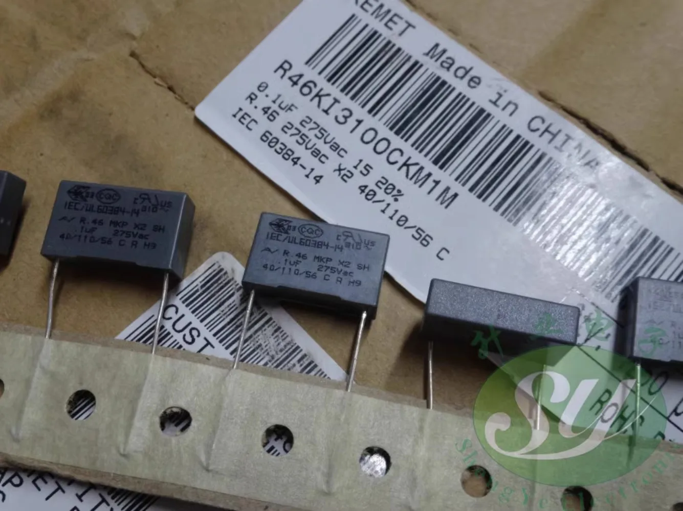 

20PCS AV R46 0.1uf/275VAC 100nf u1 104 New film capacitor 15MM