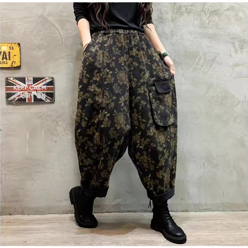 

7925 New Autumn Vintage Style Thicken Fleece Jeans For Women Casual Loose Cowboy Patchwork Pockets Mom Female Denim Harem Pants