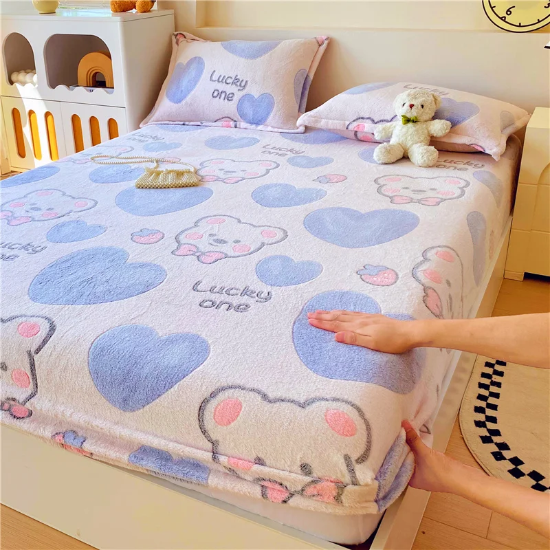 

Snowflake Fleece Bed Hat and Milk Fleece Bed Hat for Autumn and Winter 2025 Thickened and Warm Cartoon Mattress Protective Cover