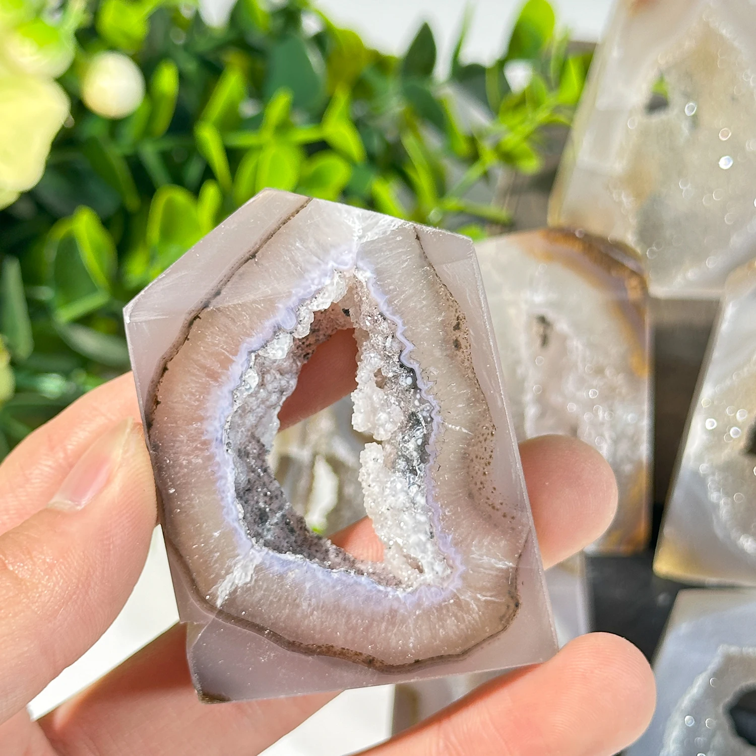 1 قطعة العقيق الطبيعي الجيود كريستال برج الديكور ، مجوهرات الأحجار الكريمة ، بريق شفاء كريستال ، هدية عيد ميلاد ، النساء هدية