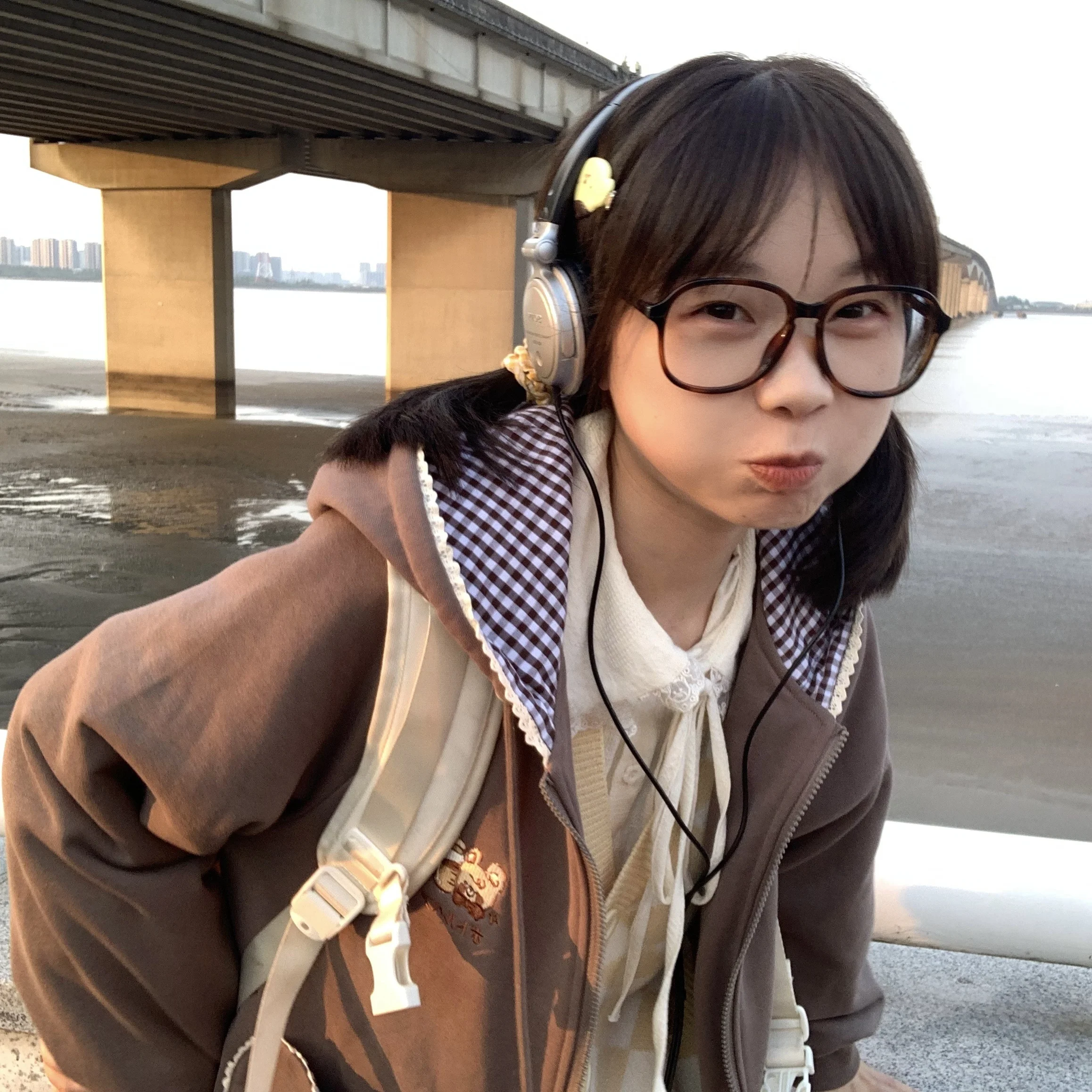 

Оригинальный автобус с вышивкой медведя в клетку с рюшами и молнией Love, толстовка с медвежьими ушками, свободное хлопковое милое пальто для женщин