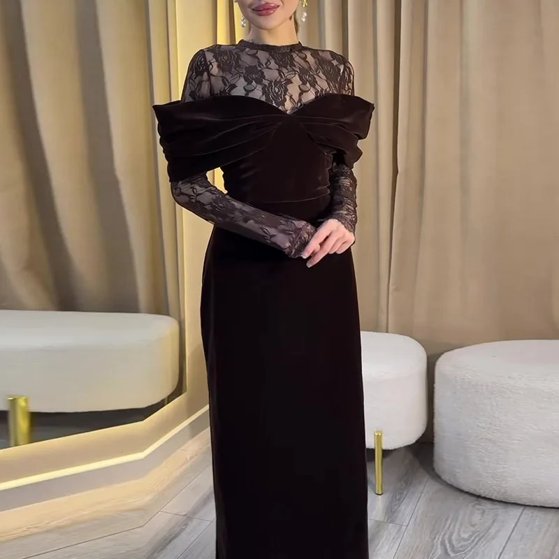 

Casual Solid Color Velvet High Waist Guest Dress Fashion O-neck Solid Color Maxi Dress Retro Lace Long Sleeved Women Party Dress