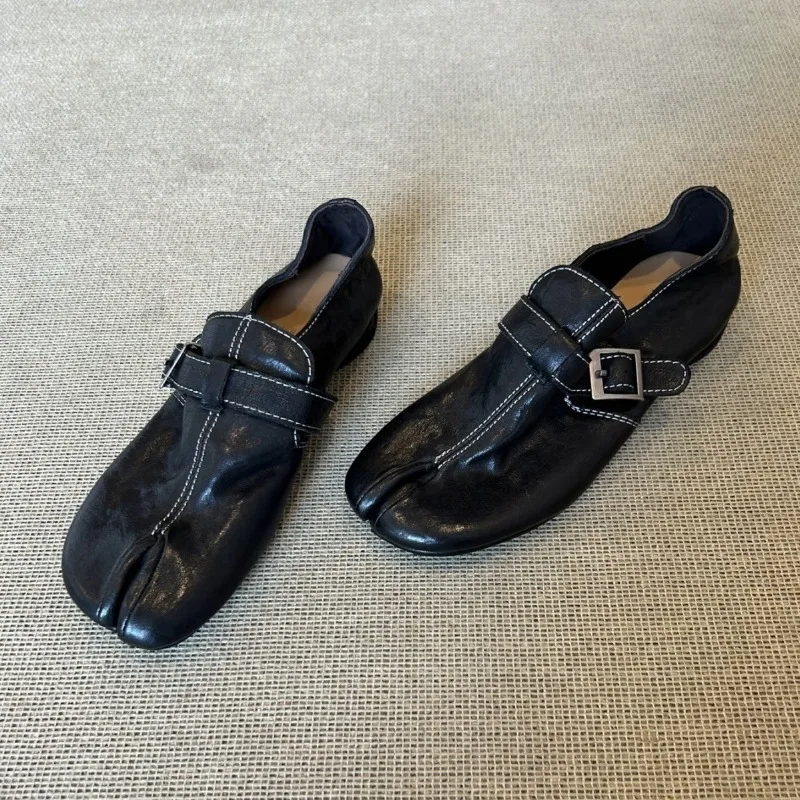

Women Washed Leather Clog Mules Slip-on Hidden Wedge Internal Lift Vintage One Strap Orthopedic Style Flats Autumn 2026 New