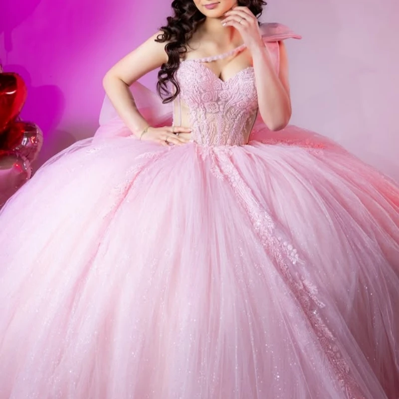 

Pink Shiny Quinceanera Dresses Ball Gown Off The Shoulder Sequin Applique Beading Crystal Bow Corset Tiered Tull Sweet 16 Dress