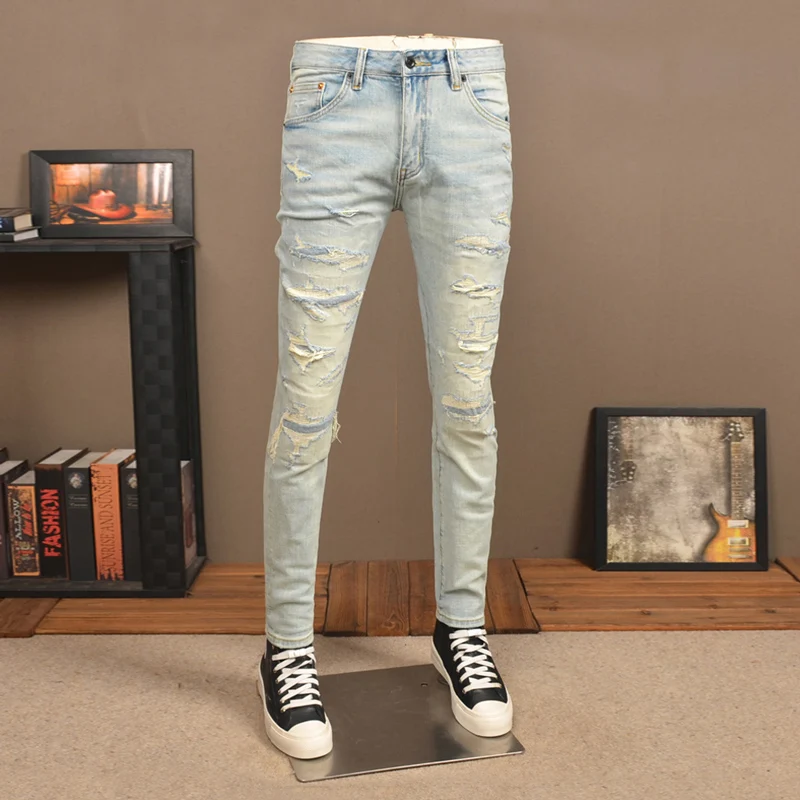 Jeans rasgado elástico azul claro masculino, calça jeans vintage, calça slim fit, designer remendada, moda de rua, retrô, alta qualidade