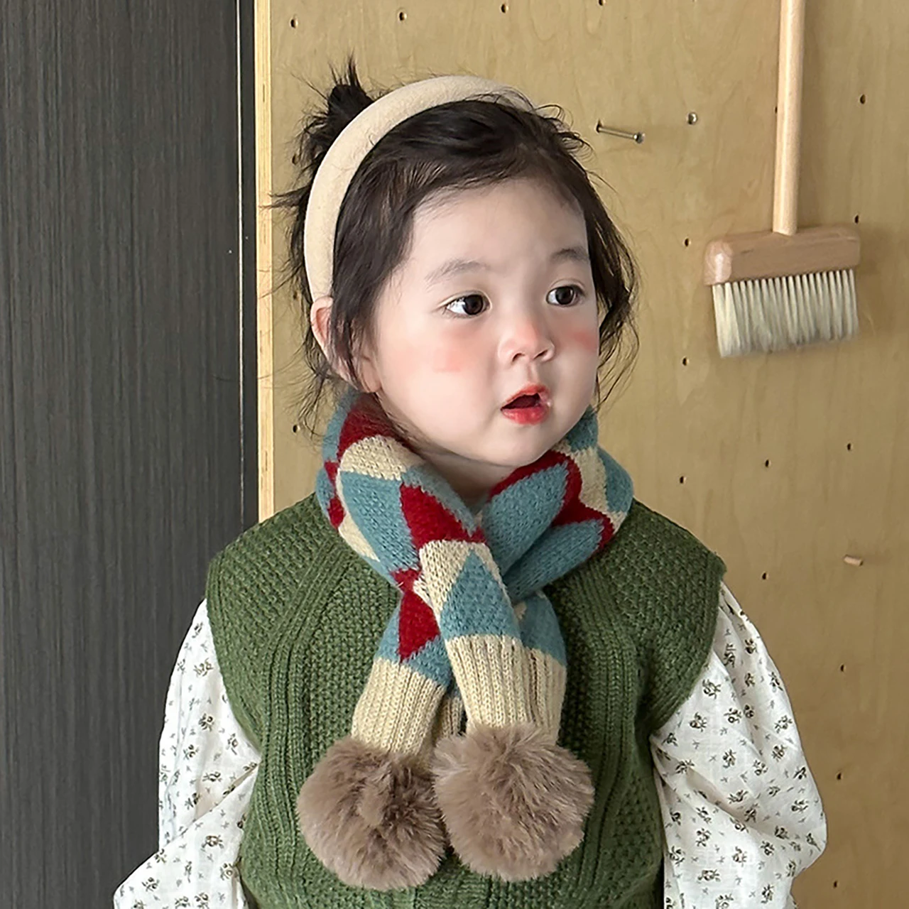 شتاء دافئ موضة منقوشة مخطط الاطفال وشاح يندبروف الأطفال مكافحة البرد عبر منديل في الهواء الطلق الطفل غطاء للرقبة Pompom وشاح #1
