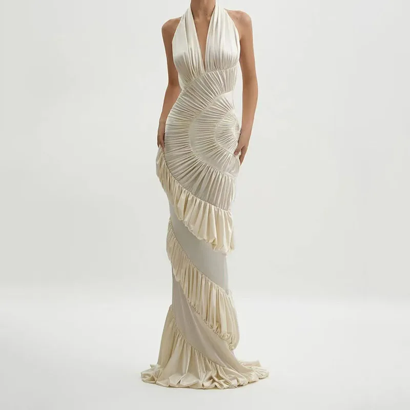 

2026 Spring New style halter pleated dress, slimming long and elegant evening dress, fashionable vacation long dress