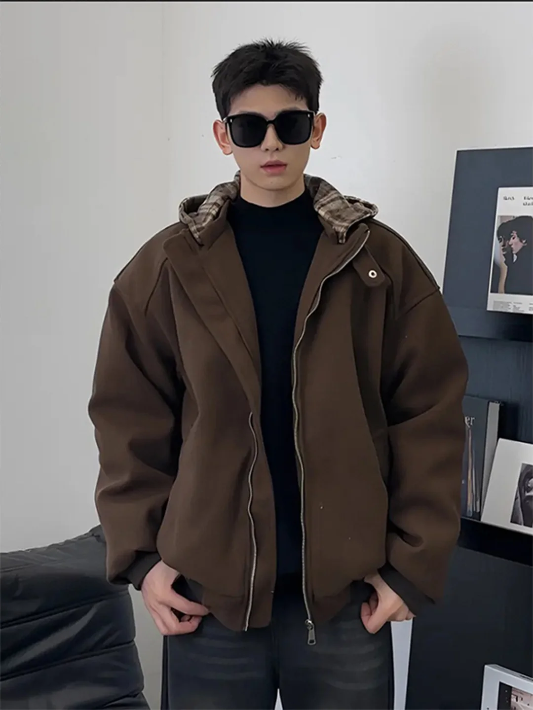 

Утепленная зимняя куртка мужская с отстегивающимся капюшоном, коричневая, молодежная, модная, теплая, из полиэфирного волокна, на молнии