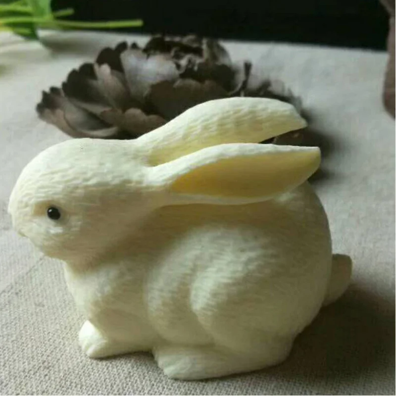 Ivory Nut Carving Jade Hare Hand Pieces Table Small Ornaments Tea Ornaments Zodiac Bunny Car Decoration Small Gift Box