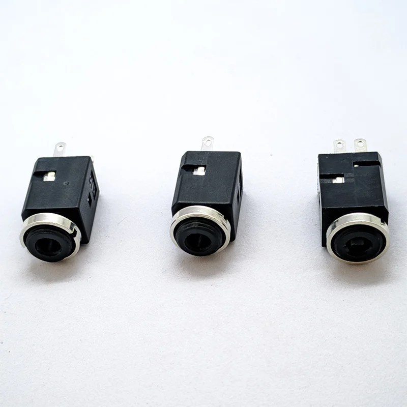 3.5mm 3 Pin Vertical Audio Jack Socket