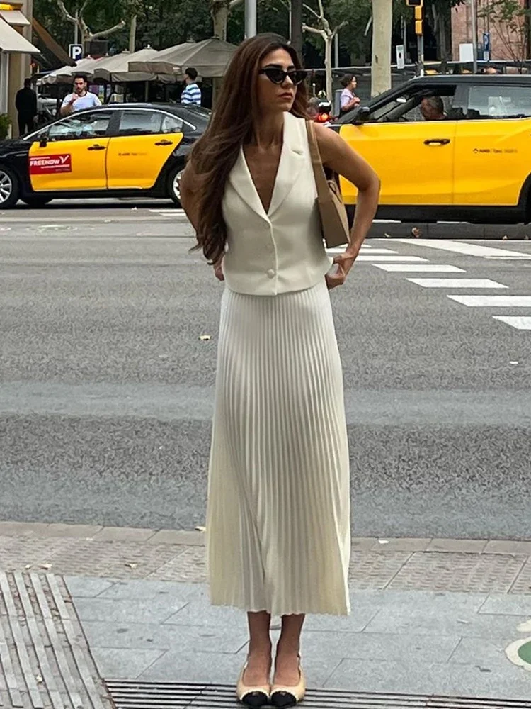 Folds Long Skirt Two Pieces Set Women\'s Notched Sleeveless Short Vest Top High Waist Solid Maxi Skirt Fashion Sets 2024