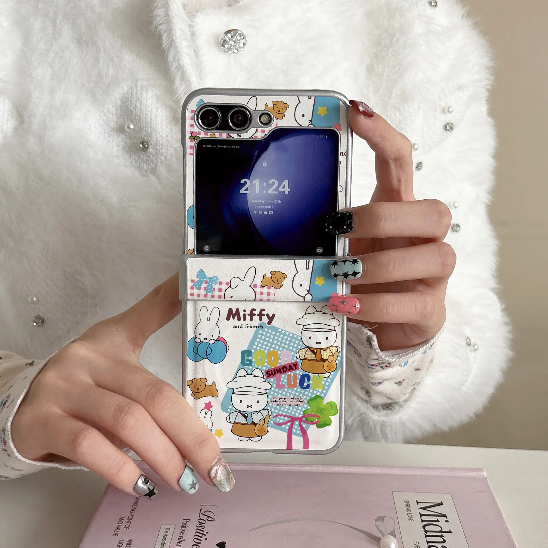 Kawaii Miffy Bunny Good Luck Print Flip Phone Case For Samsu