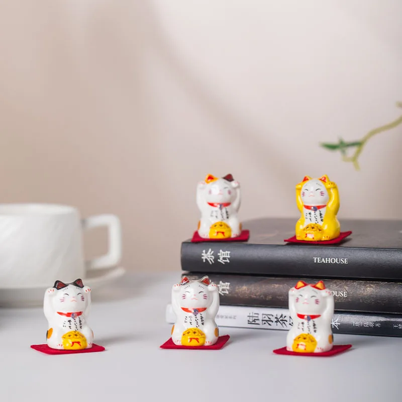 

5pcs Chinese Lucky Cat Ornament Wealth Welcoming Cat Japanese Living Room Desktop Decoration Crafts Ceramic Lucky Cat Figurines