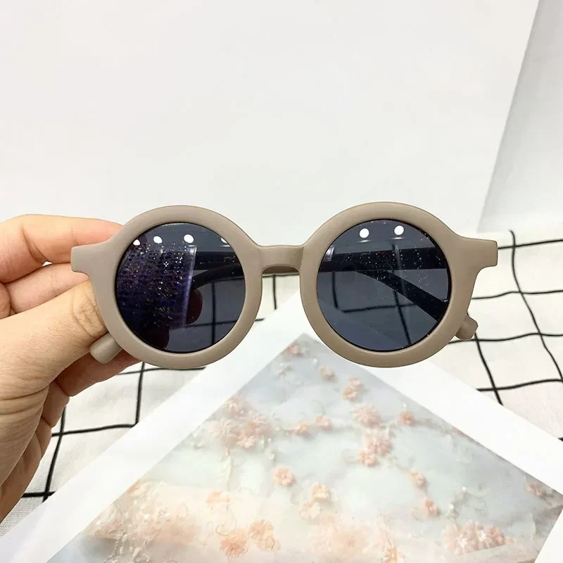 Neue Modische Kinder-Sonnenbrille für Jungen und Mädchen, Niedliche Runde Sonnenbrille mit UV-400-Schutz für Damen, Trendige Party-Brille – Detail 18