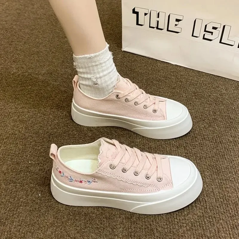 2025 Women Vulcanized Shoes Sponge Cake Thick Soled Canvas Shoes for Women Fashion New Student Versatile White Shoes for Women