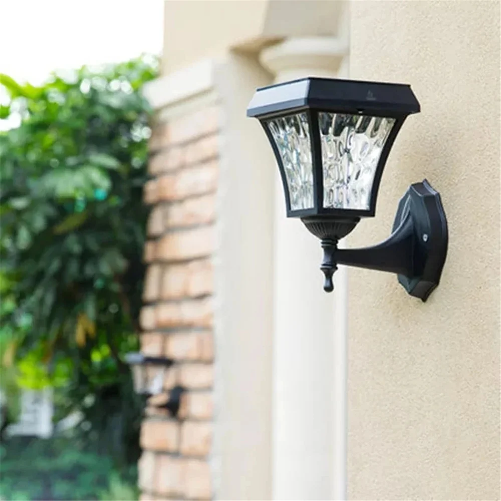 Piccola berlina lampada da parete solare controllo decorativo luci a Led banca esterna di energia solare per lampade da giardino riflettore