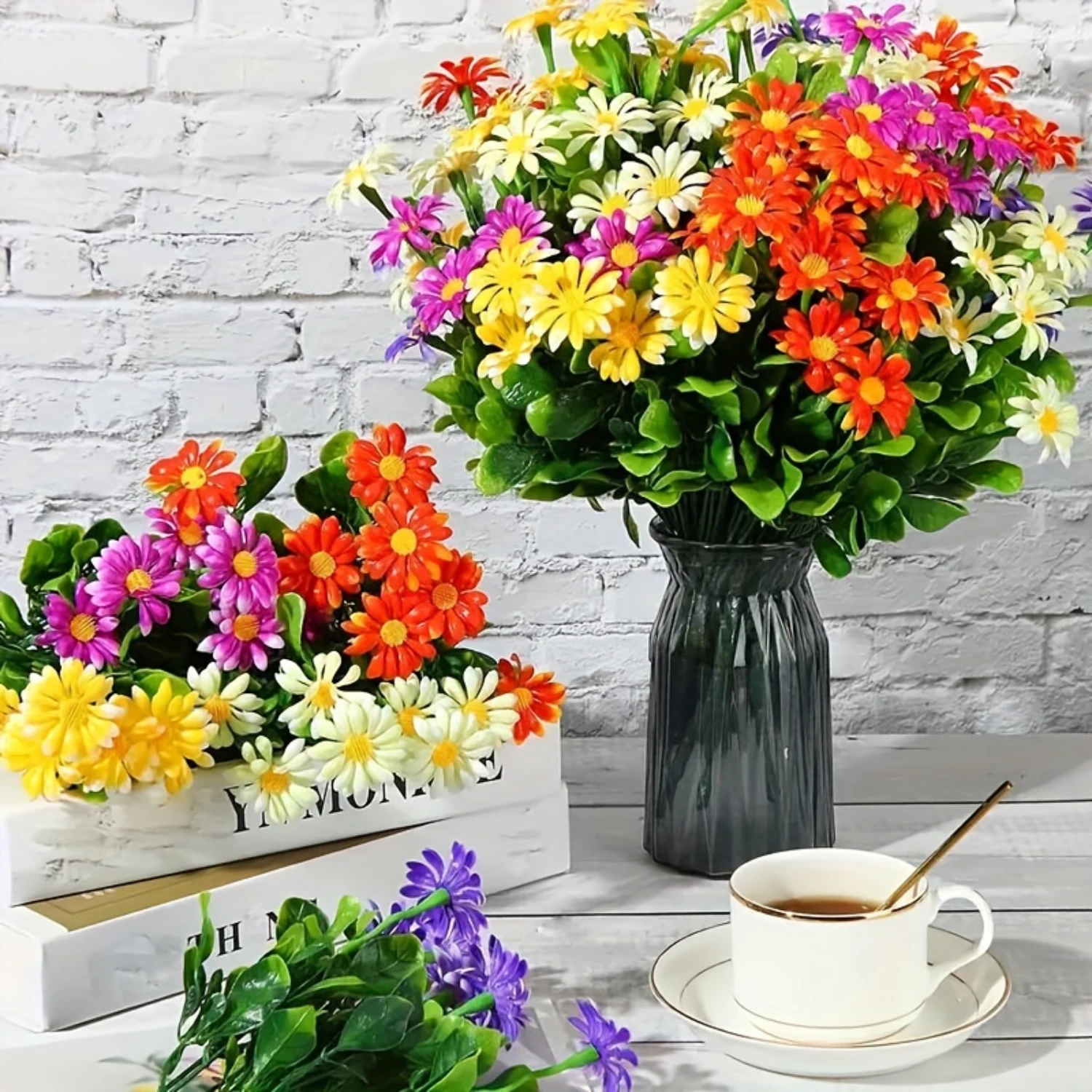 10pcs Vibrant Artificial Daisy Bouquets - Fade-Resistant, Realistic Flowers for Indoor & Outdoor Decor - Perfect Garden Accent,