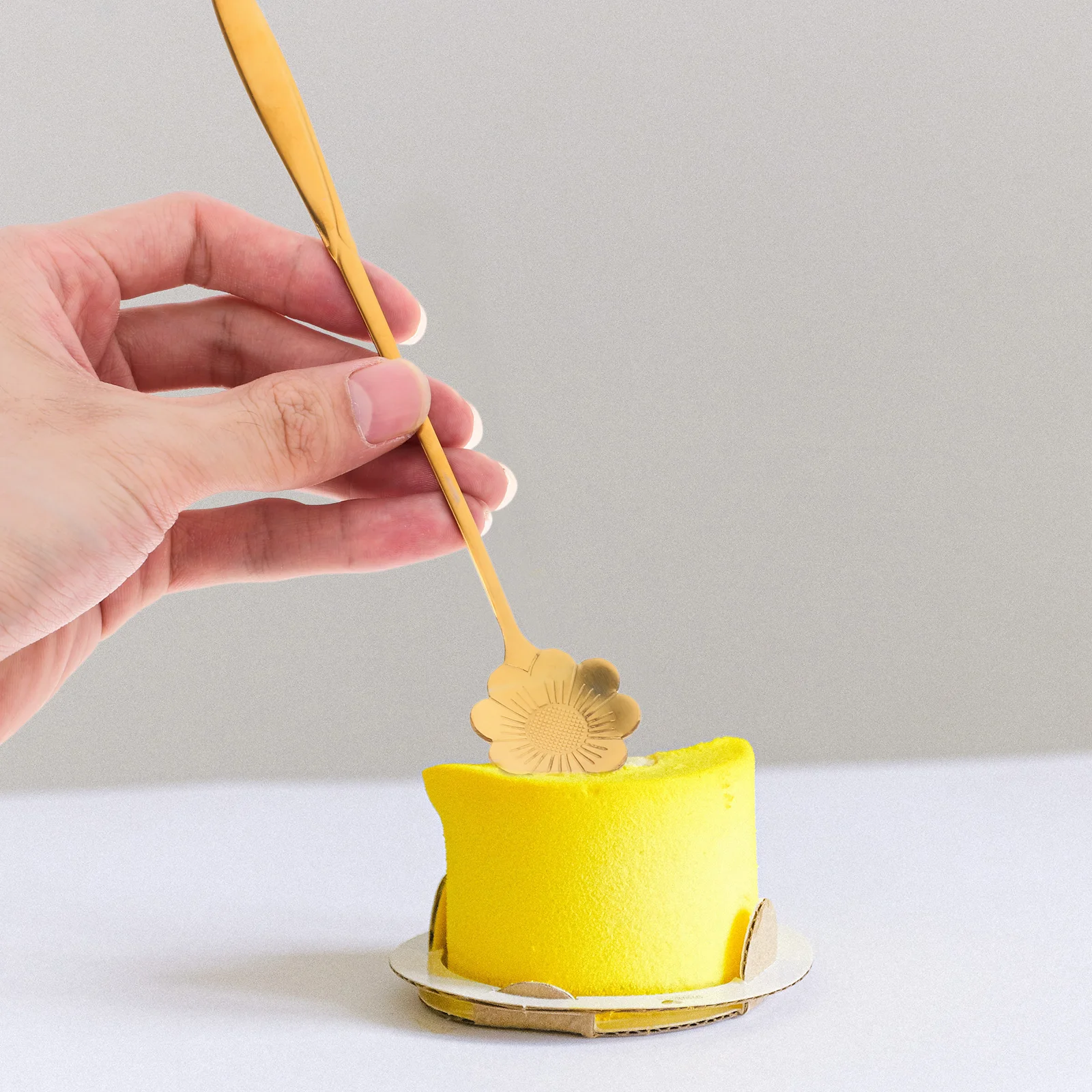 

1Set Elegant Flower Spoon Stainless Steel Practical for Beverages Desserts Appetizers and Party Supplies