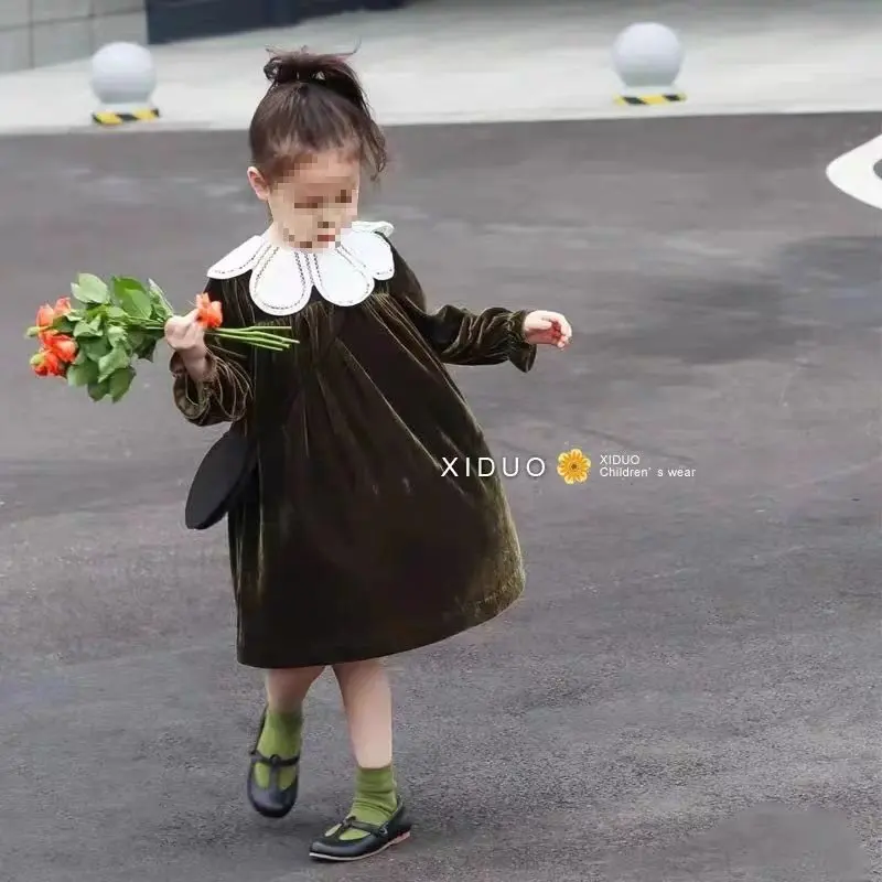 Korean-style children's clothinginsGirls' Spring Petal Collar Princess Dress in Dark Green Gold Velvet with Vintage Charm