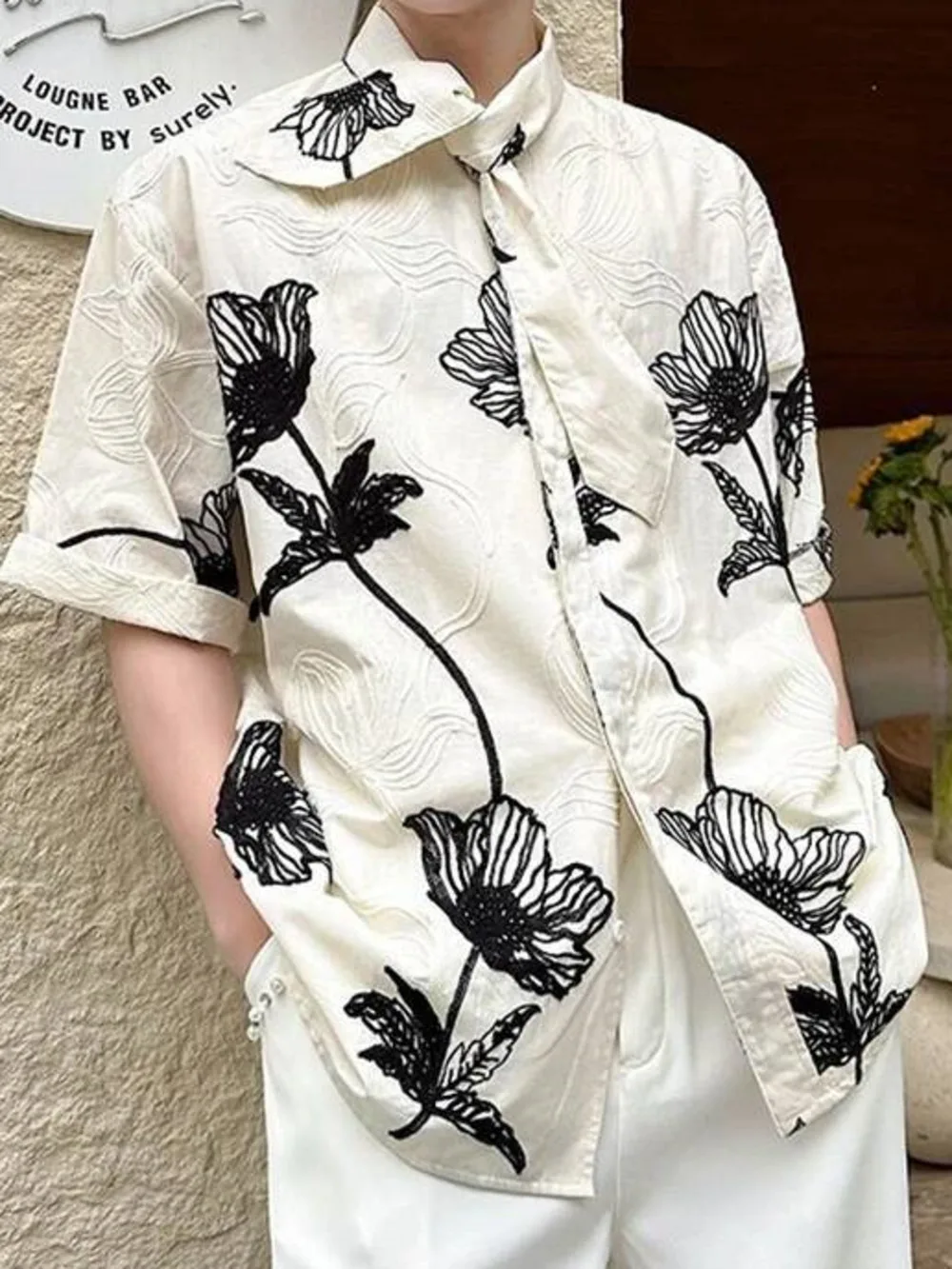 Men's Short Sleeve Shirt Beige Black Floral Three Dimensional Jacquard Embroidered Bow Tie Design Short Sleeve Tops PQQU