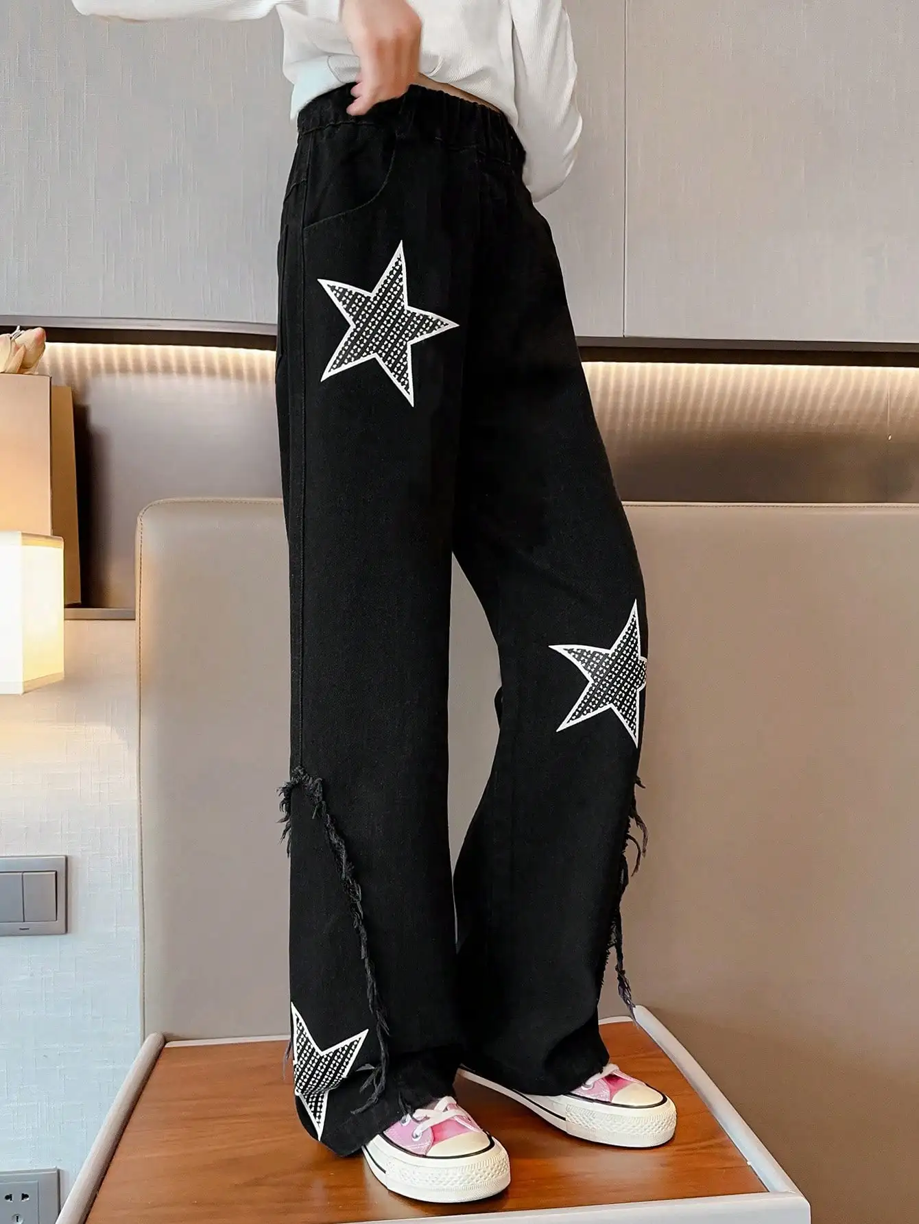 Girls\' medium and large kidsren\'s printed five-pointed star jeans spring & fall single piece