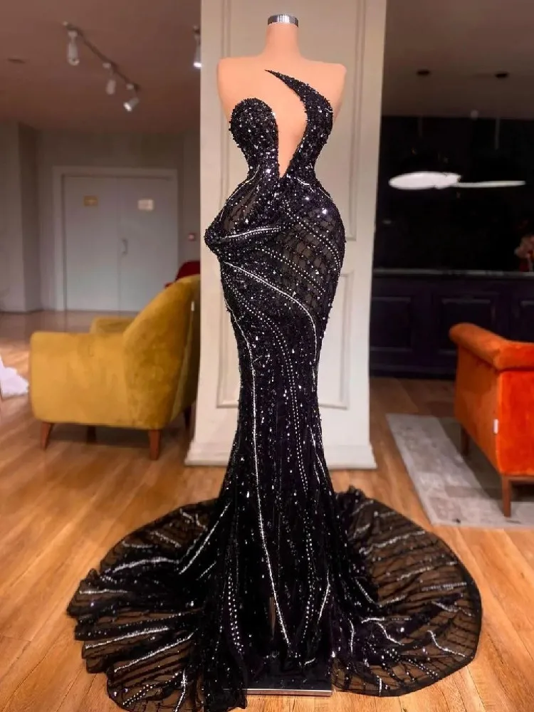 

Sexy Evening Dresses Sleeveless Strapless V Neck Sequins Lace Hollow Appliques Shiny Beaded Celebrity Prom Dresses Custom Made