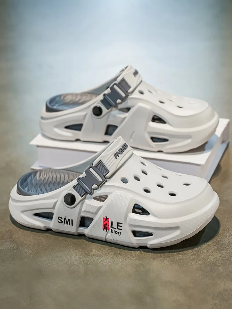 

2026 New Men's Clog Shoes Summer Outdoor Sports Beach Sandals Anti-Slip Comfortable EVA Material Casual Slip-On Footwear