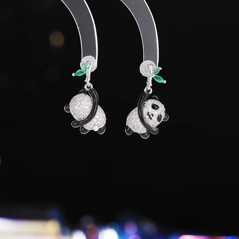Fashion OL Cute Panda Asymmetric Design High-end Zircon Exquisite Ear Jewelry 925 Silver Needle Earrings