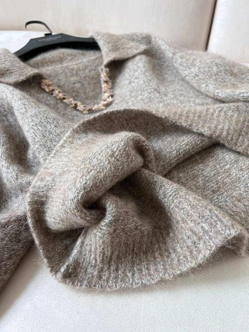 

Новое поступление осени 2025 года, богатый вязаный свитер Camere с V-образным вырезом и блестками, мягкий уютный ленивый вязаный шерстяной кардиган