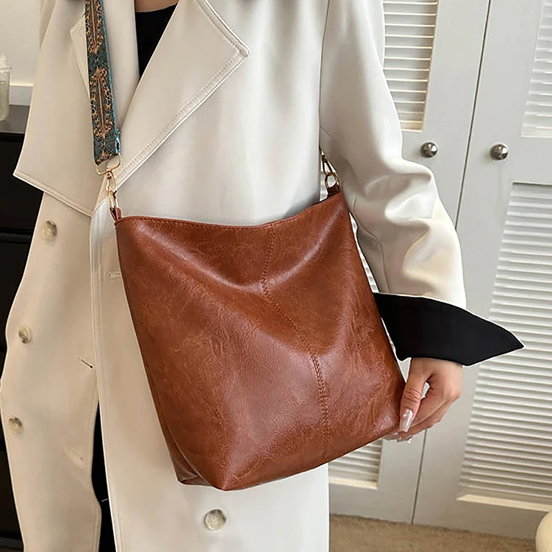 Vintage Solid Color Women Shoulder Sling Bag High-Capacity Simple Wide Strap Bucket Crossbody Bag