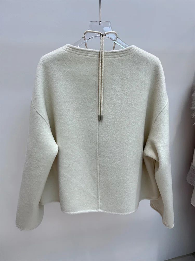 معطف فرو الثعلب الطبيعي الحقيقي للنساء لشتاء 2025 سترة دافئة من الصوف مع قبعة معطف نسائي سميك فاخر ملابس خارجية صوفية للسيدات