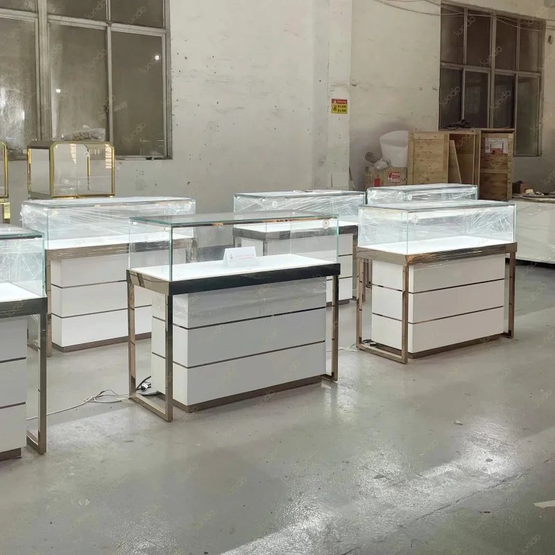 custom.Luxury Jewelry Display Cabinet LED Lighting Lockable Showcase Retail Counter 3D Design Factory Price Jewelry Sh