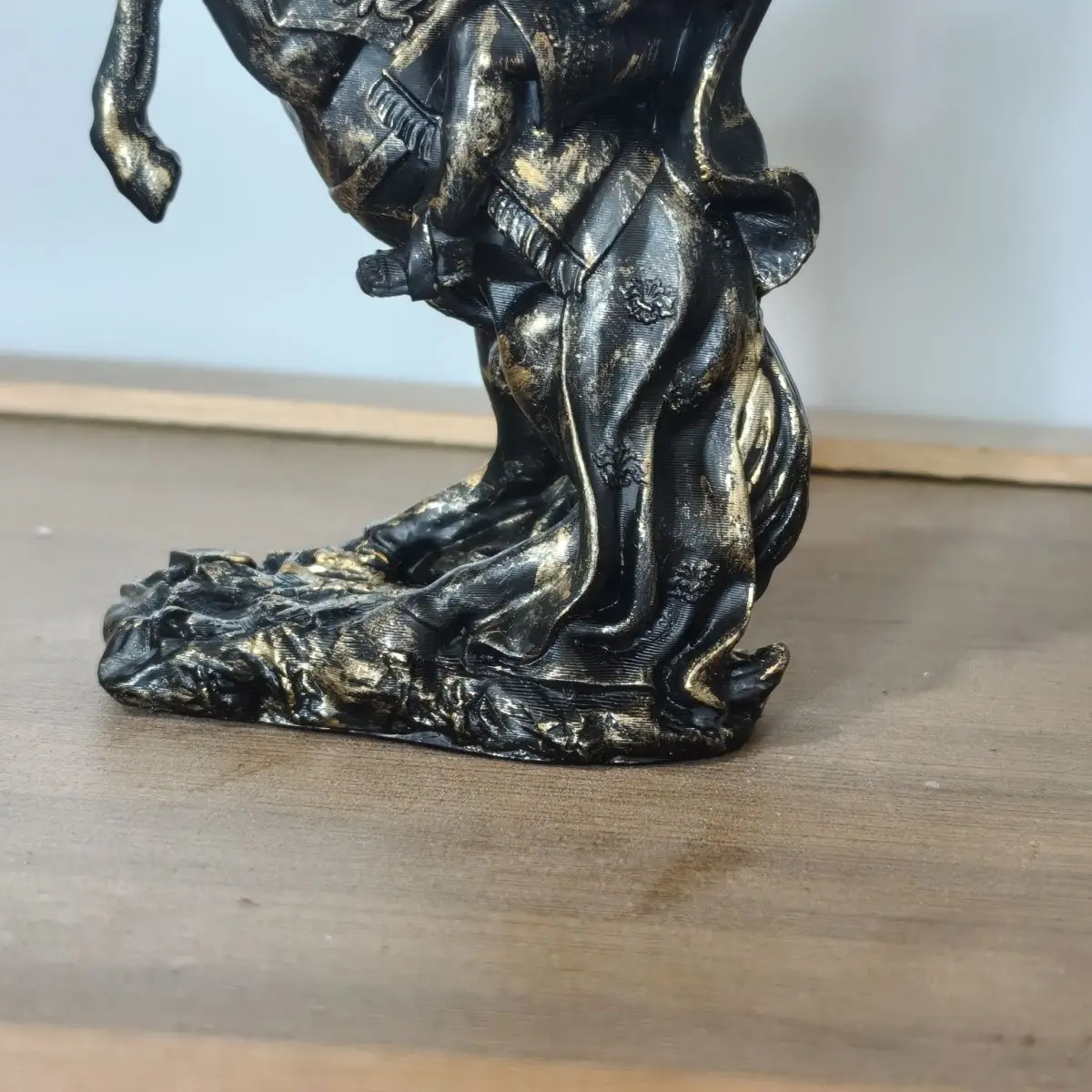 Middle Vintage Knight Spartan Resin Warrior Figure Home Office Decor Tabletop Ornament With Horse Figurine Livingroom Decoration