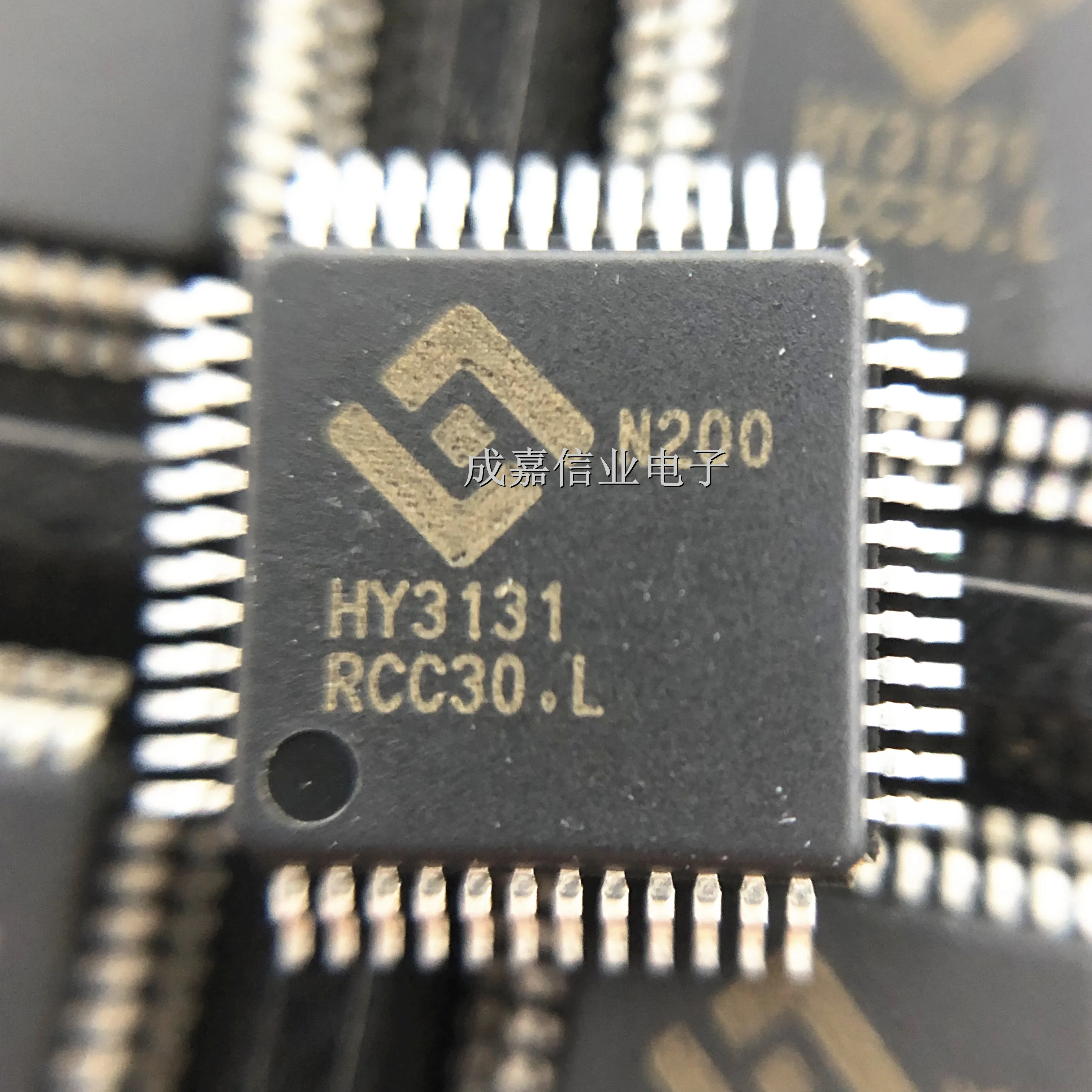 

1 шт./лот HY3131-L048 LQFP-48 МАРКИРОВКА; Высокоточный и быстрый SDADC HY3131 в сочетании с цифровым процессором DT-RMS