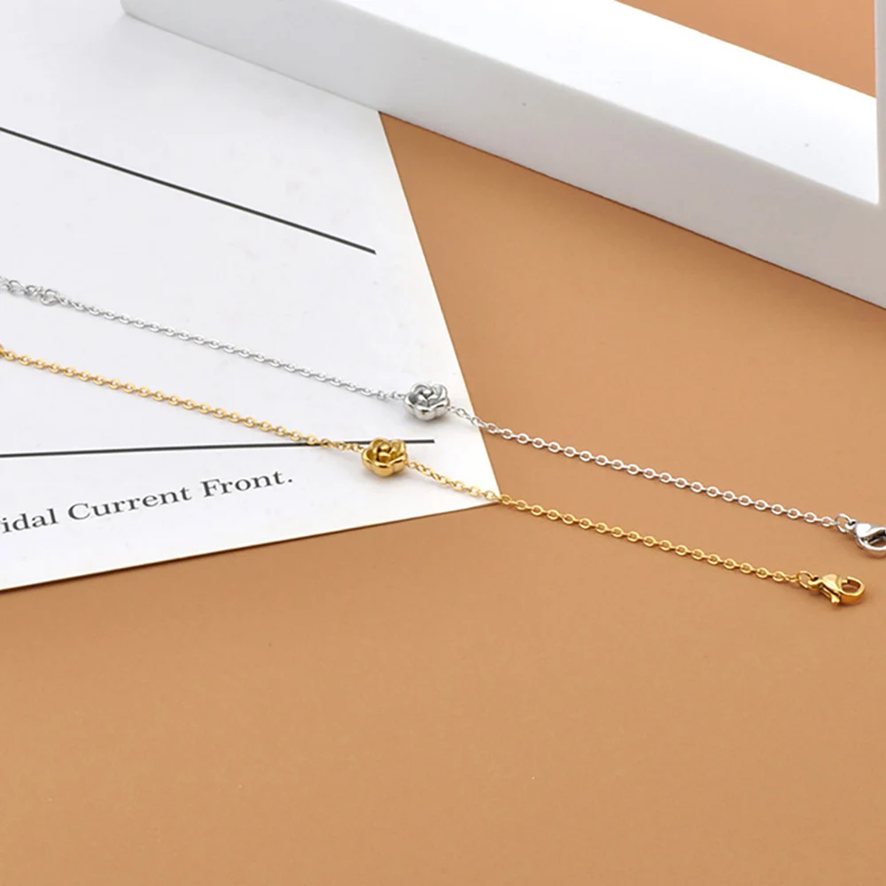 Lokaer Fashion Rose Flower Schmuckset Gold PVD plattiert Edelstahl Halskette Armband & Ohrringe Zartes Alltagskleid B25062