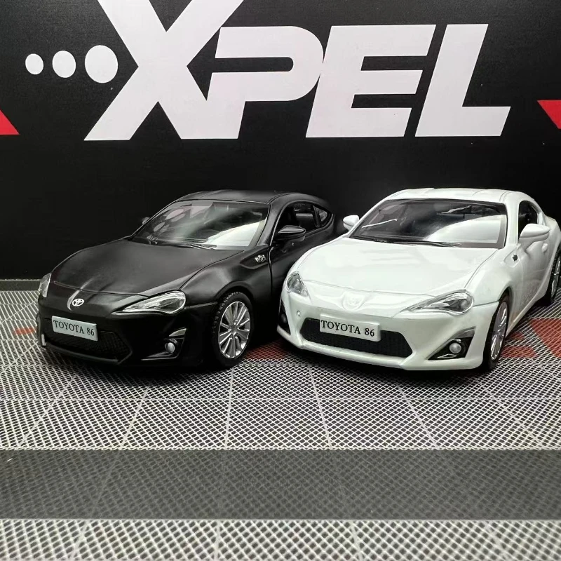 1/36 TOYOTA GT 86 Scion FR-S Giocattolo Modello di Auto RMZ CiTY Diecast In Metallo Veicolo In Miniatura Tirare Indietro Collezione Regalo Per I Bambini Ragazzi