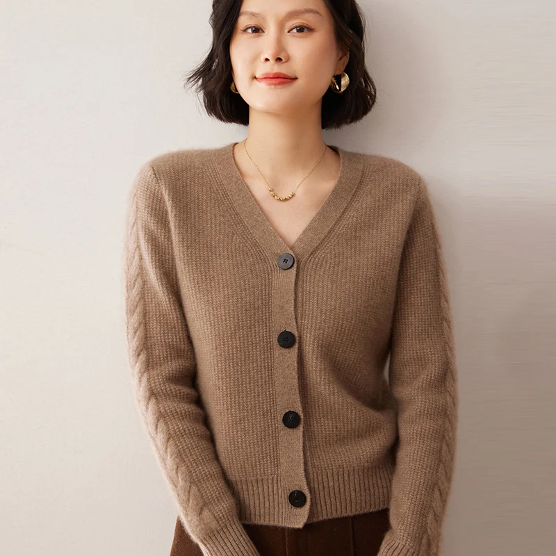 100% cashmere autumn and winter new women's cardigan fashion cashmere V-neck cardigan solid color knitted warm sweater coat.