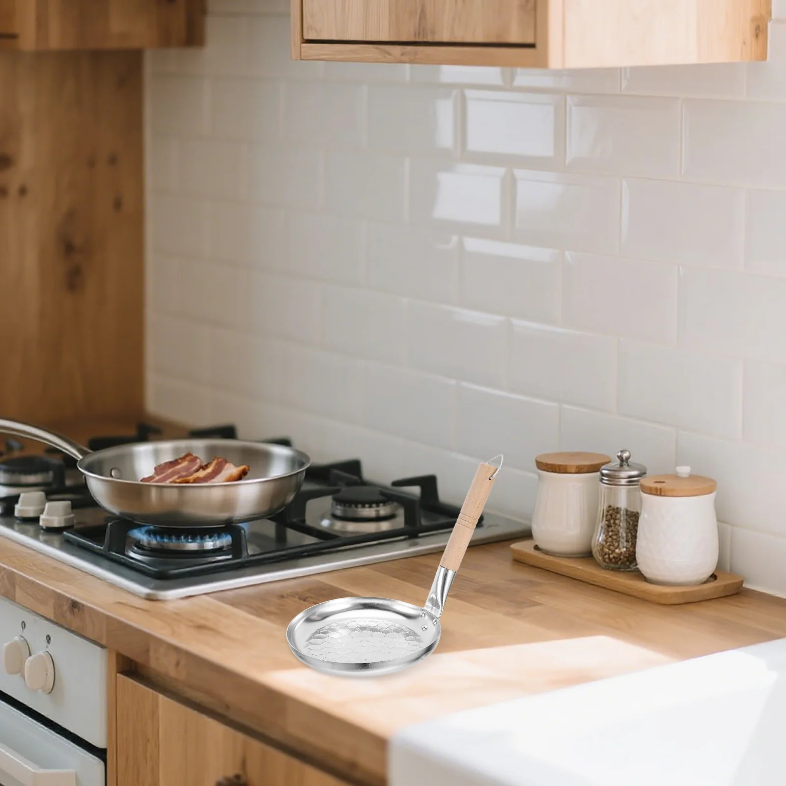 

Lightweight Aluminum Omelette Pan Nonstick Griddle Skillet for Fried Eggs Pancakes Japanese Oyakodon Compact Storage Vertical