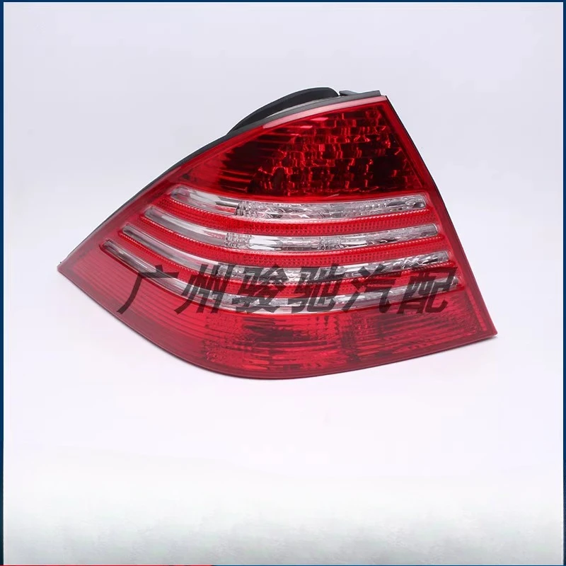 Applicable toMercedes-Benz S-Class Rear Tail Light W220 Rear Light S300 Brake S320 Reversing S400 S500S600 2003-2005
