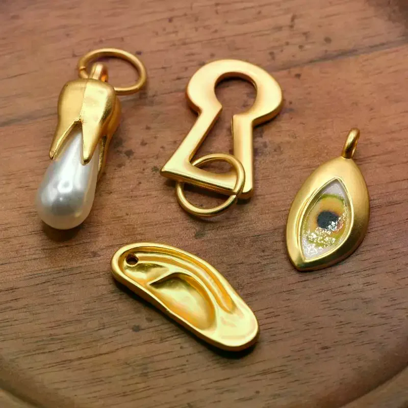 

Matte Gold Body Parts Charms Pearl Tooth Eye Ear Keyhole Pendant For DIY Jewelry Making Bag Accessories